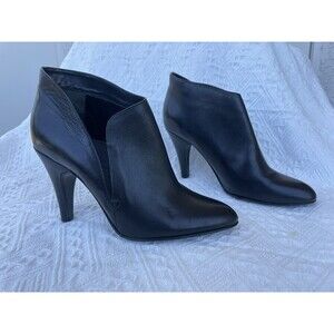 Vero Cuoio X Betsey Johnson Ankle Bootie Black Leather Peek Side High Heel US 7M